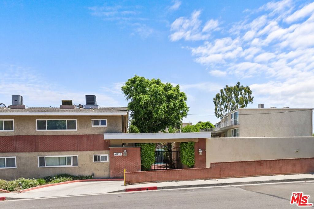 4610 Densmore Avenue Unit 12 — photo