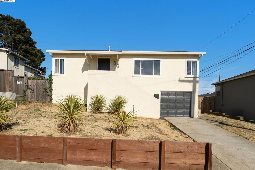 108 Mesa — photo