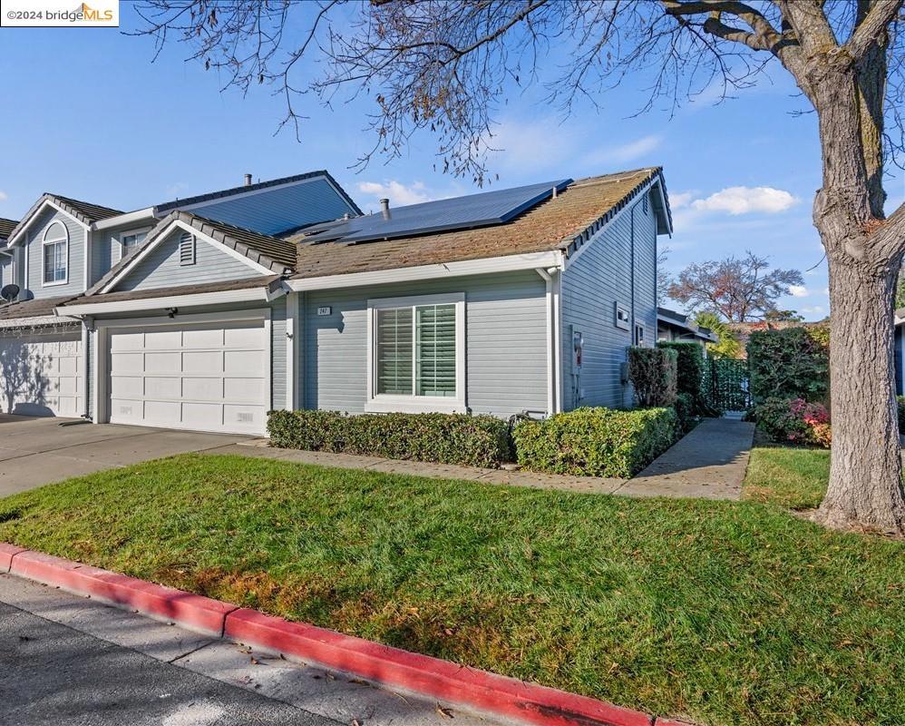 247 Heron Dr — photo