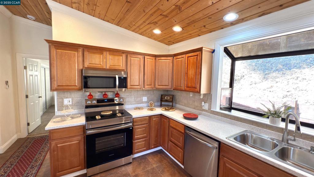 5935 Sunrise Ct — photo