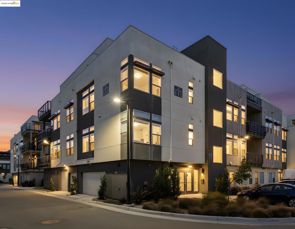 210 Waters Park Cir 304 — photo