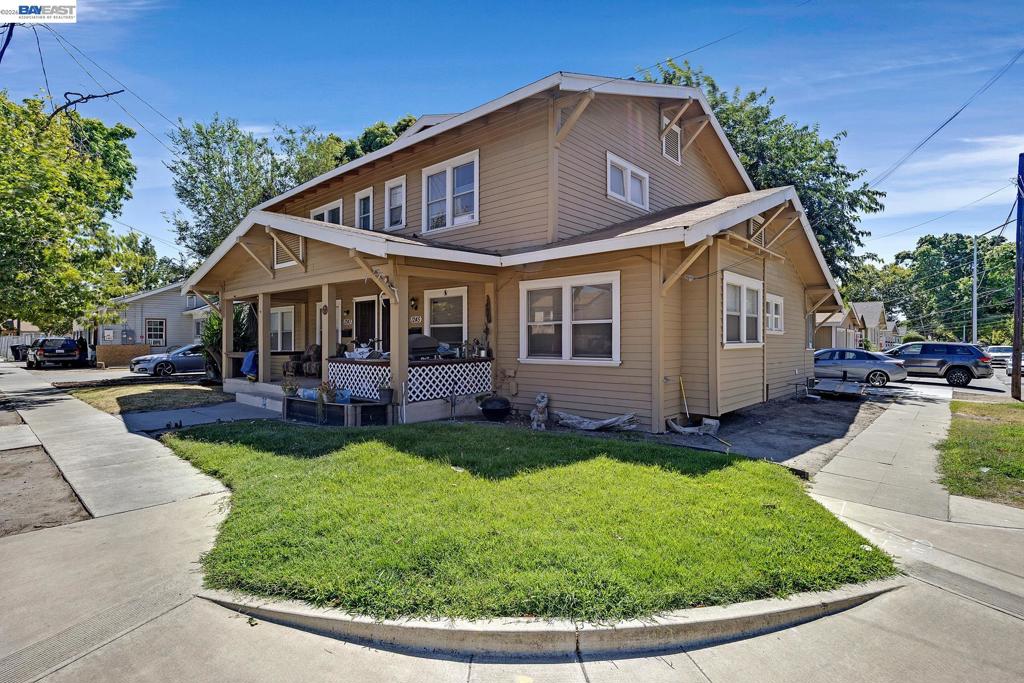1245 Parker Ave — photo