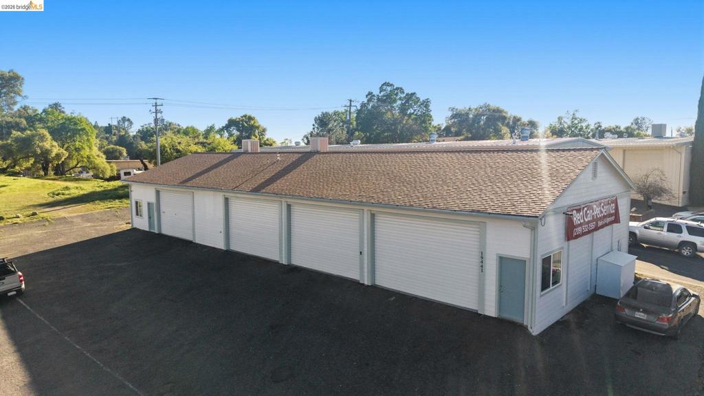 19441 Village Dr — photo