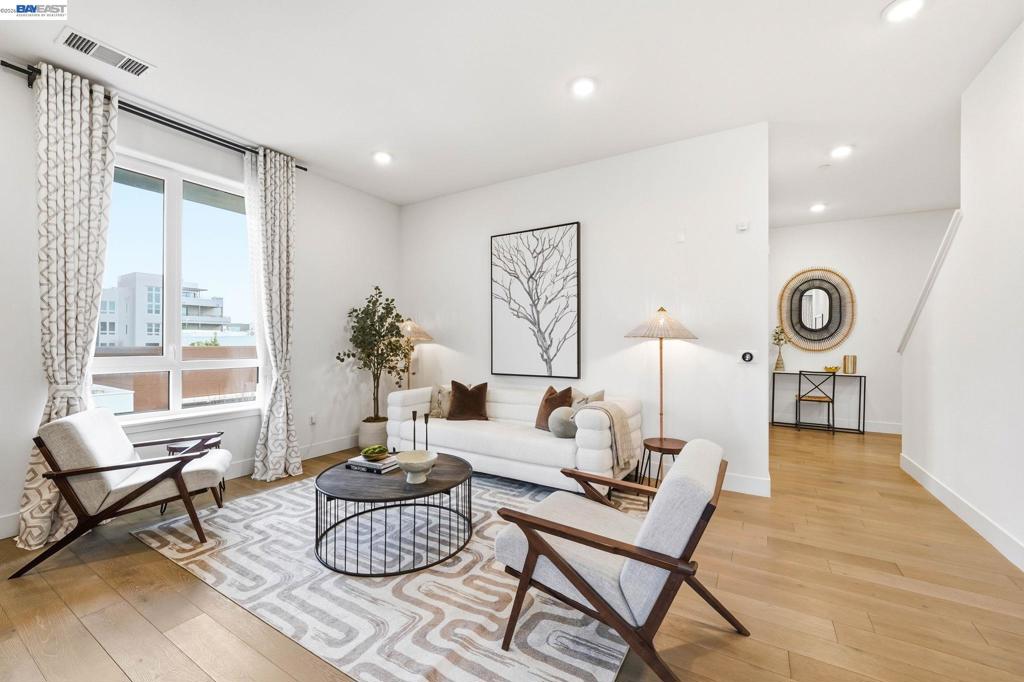 45188 Tom Blalock St 301 — photo