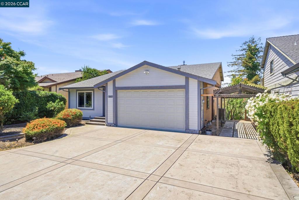 265 Toledo Ct — photo