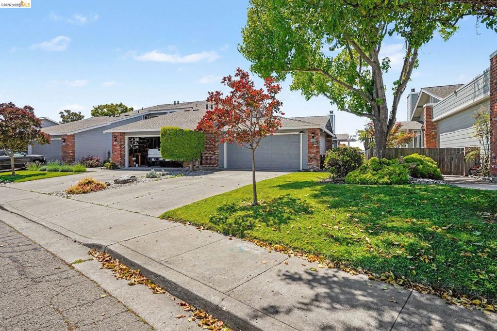 1757 Stuart Ct — photo