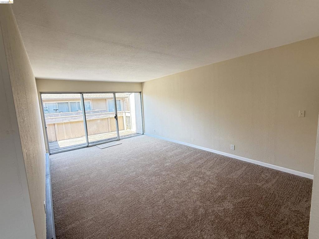 260 Industrial Pkwy Unit 38 — photo
