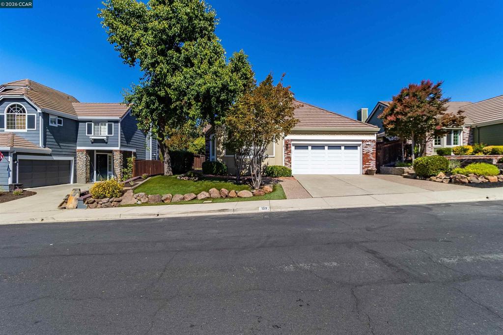 109 Crow Pl — photo
