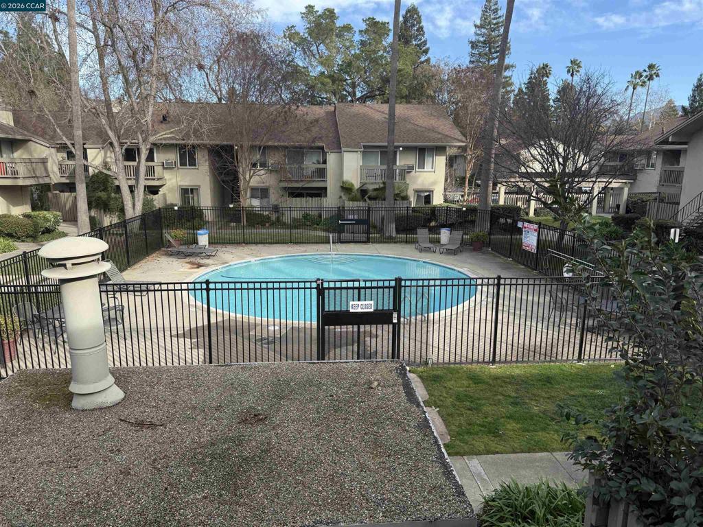 2564 Walnut Blvd — photo
