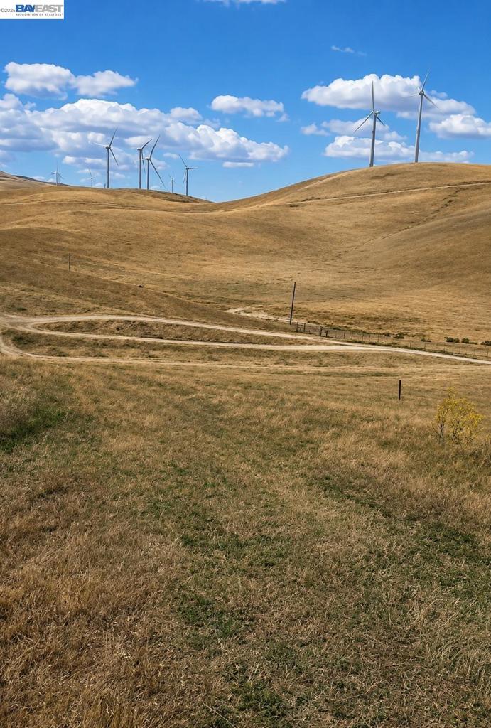 13749 Altamont Pass Rd — photo