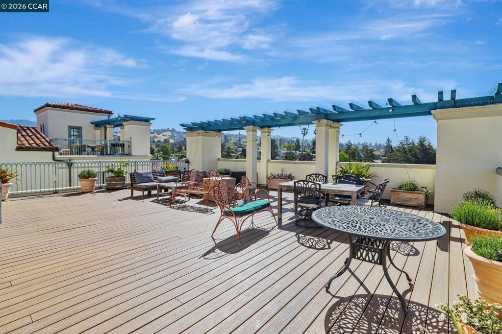 4395 Piedmont Ave Unit P208 — photo