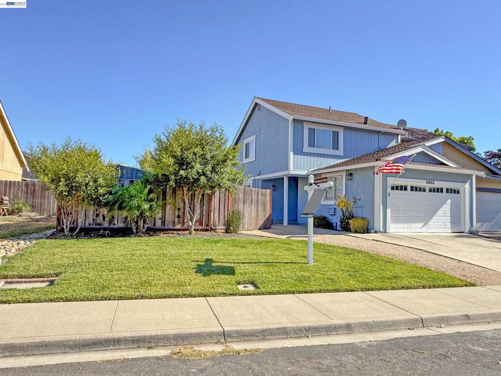 5453 Moonflower Way — photo