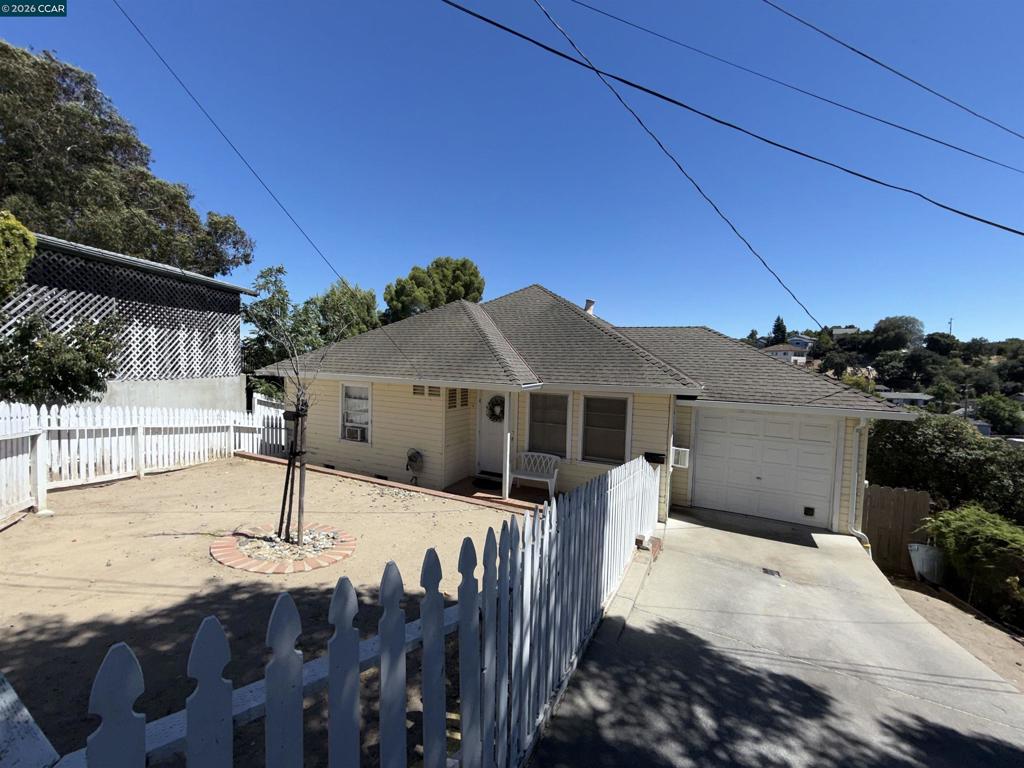 2344 Scenic Ave — photo