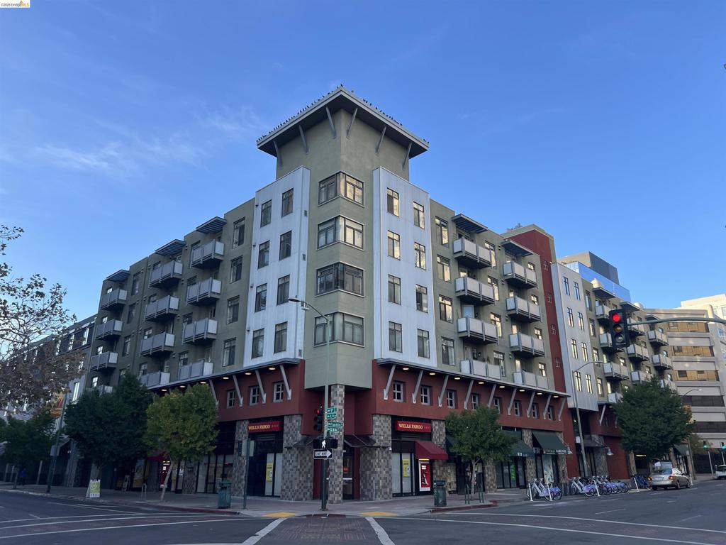989 Franklin Street 307 — photo