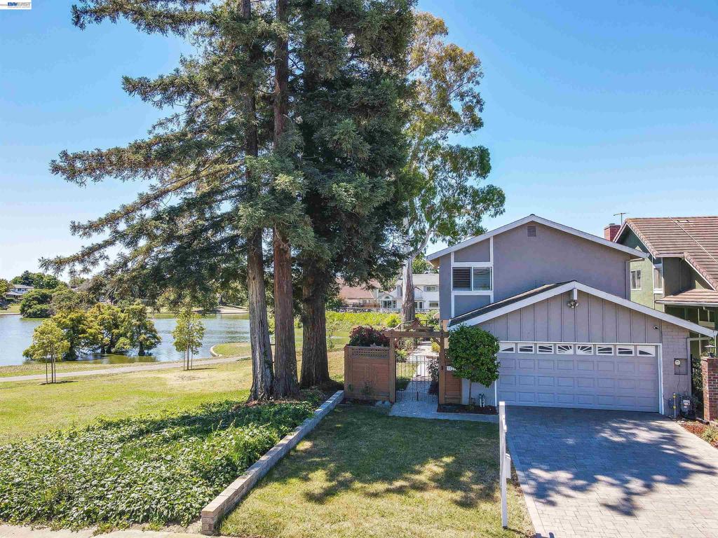 35791 Scarborough Dr — photo