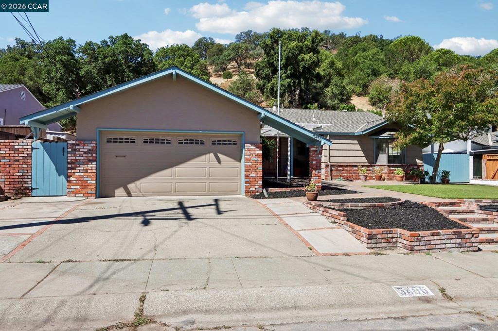 5456 Degnan Dr — photo