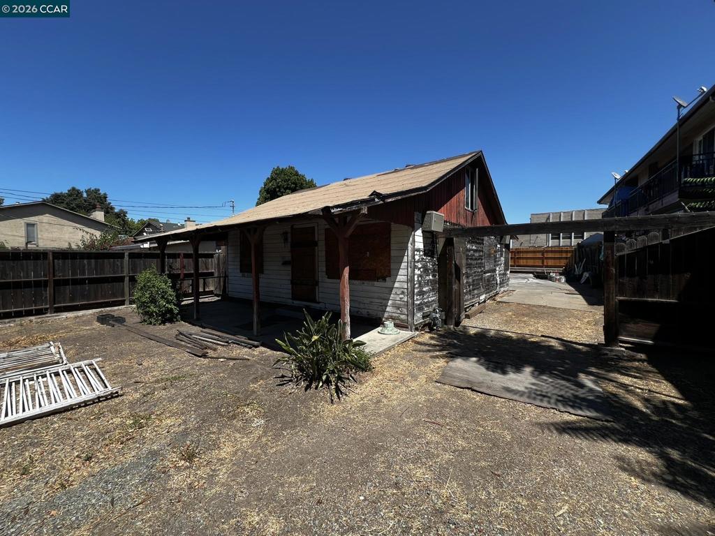 1110 Eureka Lane — photo