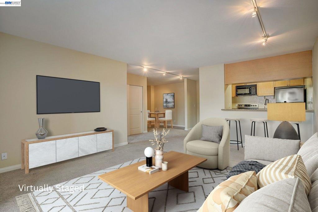 1085 Murrieta Blvd Unit 205 — photo