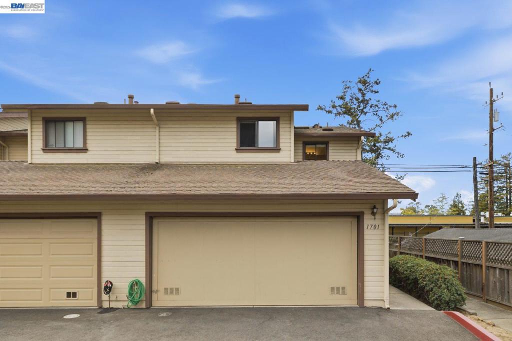 1701 Calais Ct — photo