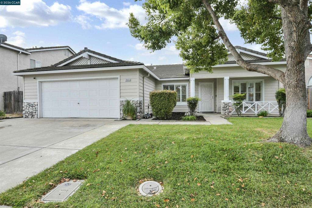 3904 Des Moines Dr — photo