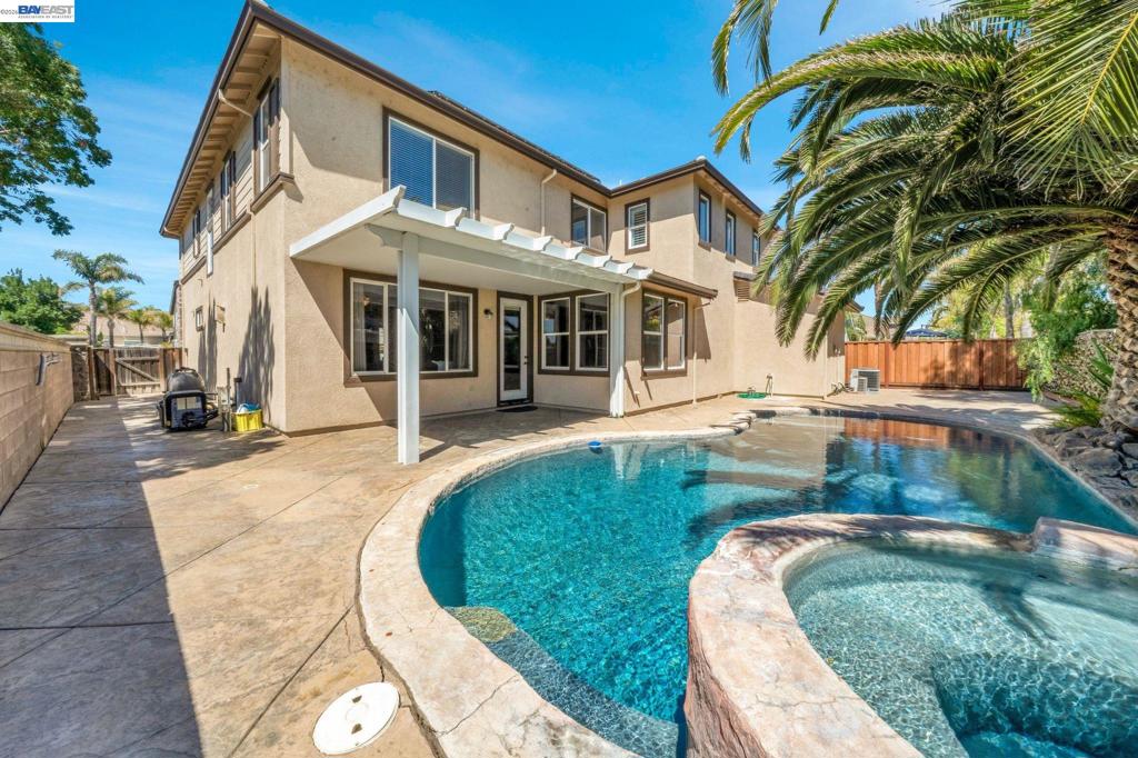 6391 Crystal Springs Cir — photo
