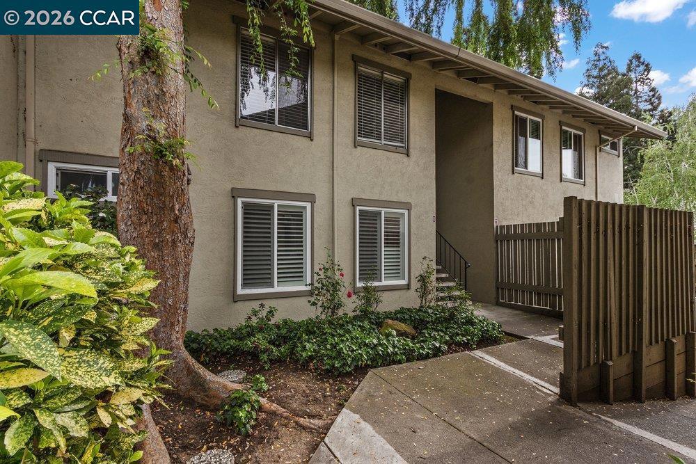 1241 Homestead Ave 206 — photo
