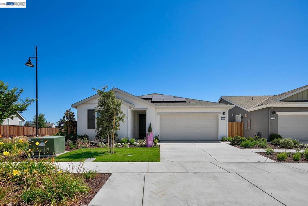 1021 Kestrel Street — photo