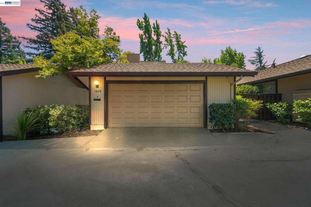 1828 Countrywood Ct — photo