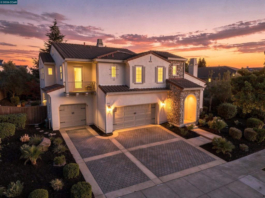 3086 Hastings Way — photo