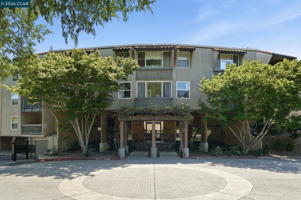 1087 Murrieta Blvd 330 — photo