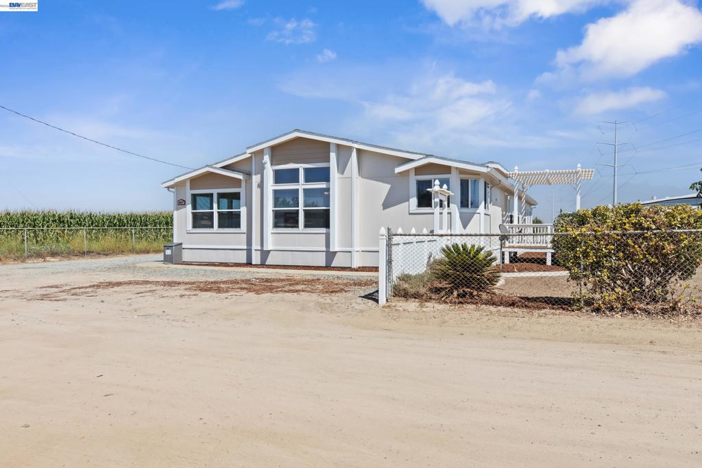 4437 W Grayson, Modesto, CA 95358 — photo 3