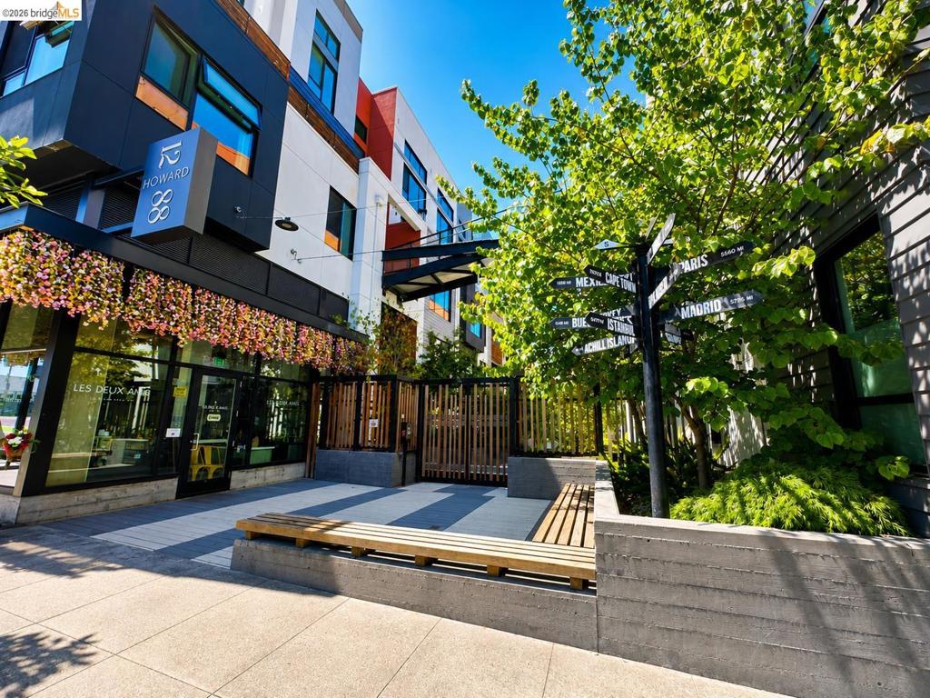1288 Howard St 322 — photo