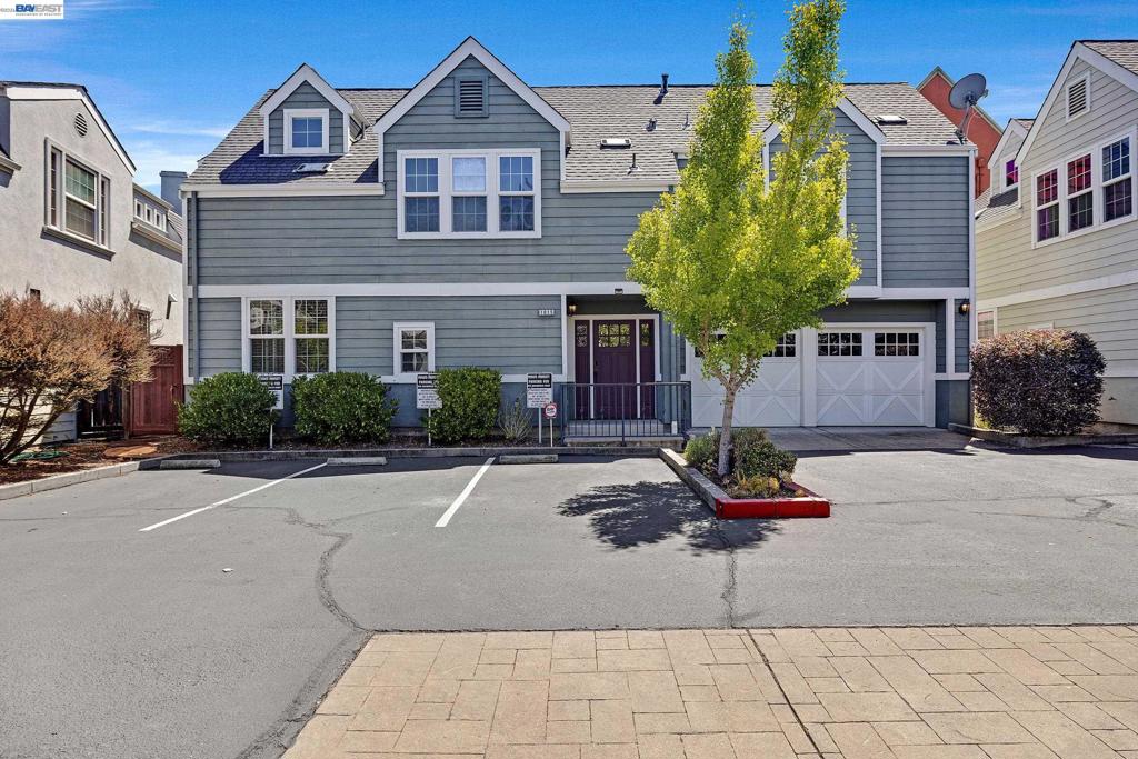 1015 Greenbrier Ct — photo