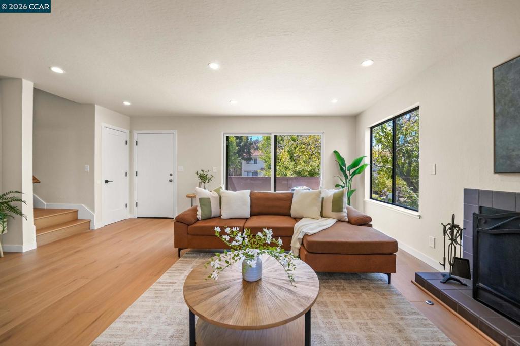 1705 Dalessi Dr — photo