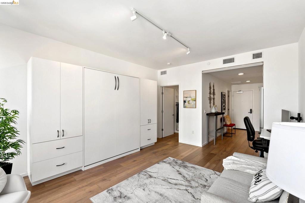 1433 Bush Street Unit 502 — photo