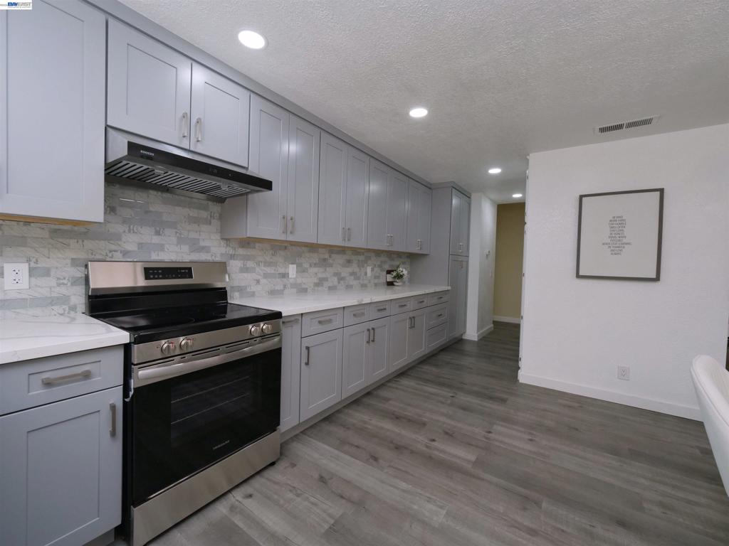 20 Yale Ct — photo
