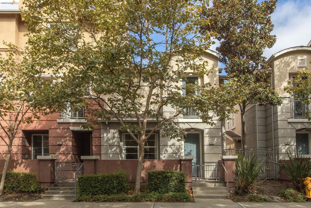 710 City Walk Pl 1 — photo