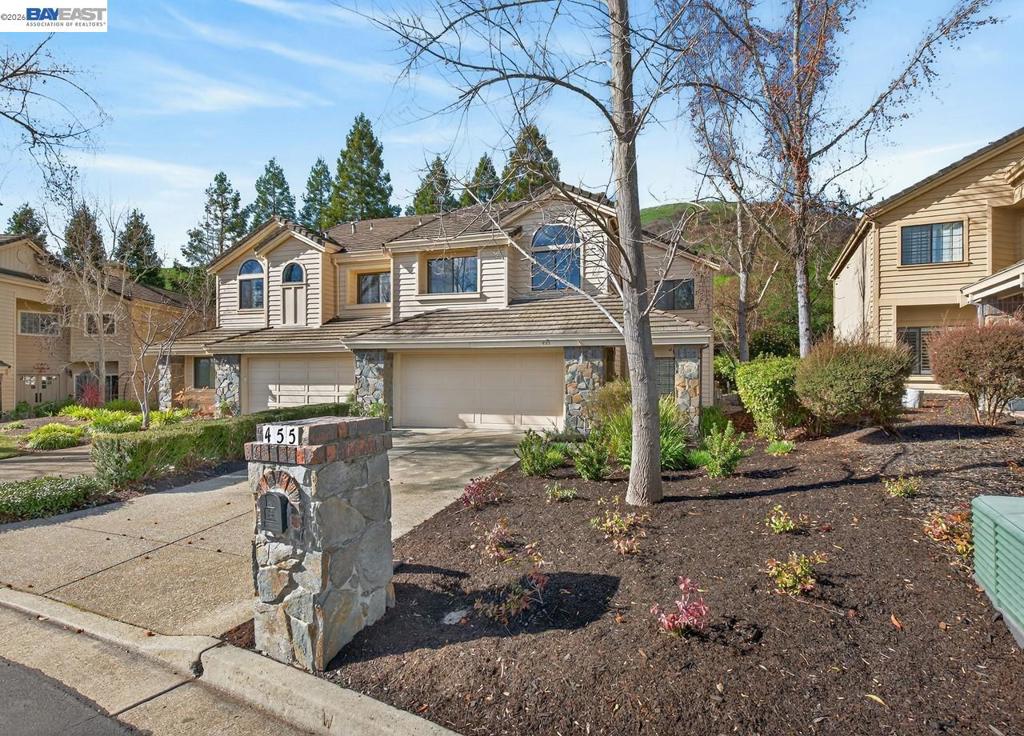 455 Eagle Valley Way — photo