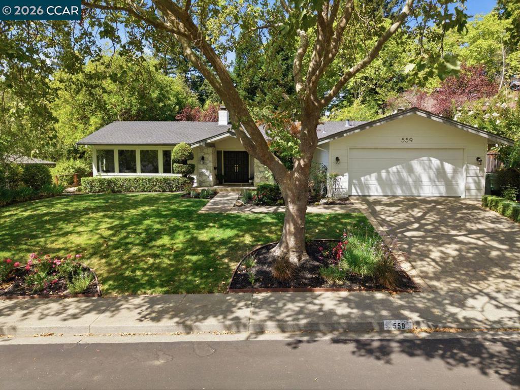 559 Old Orchard Dr — photo