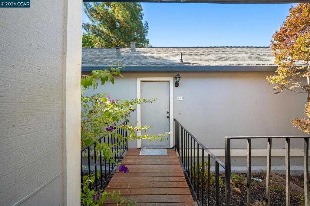 163 Holiday Hills Dr — photo