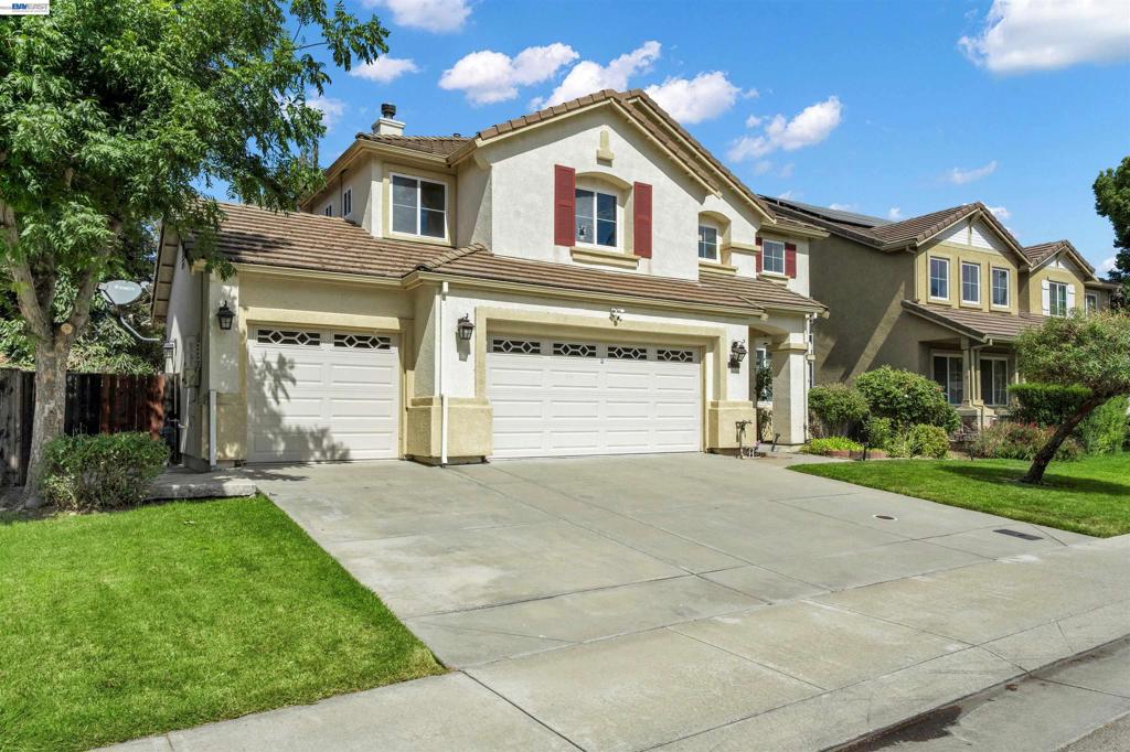 10324 Almanor Cir — photo