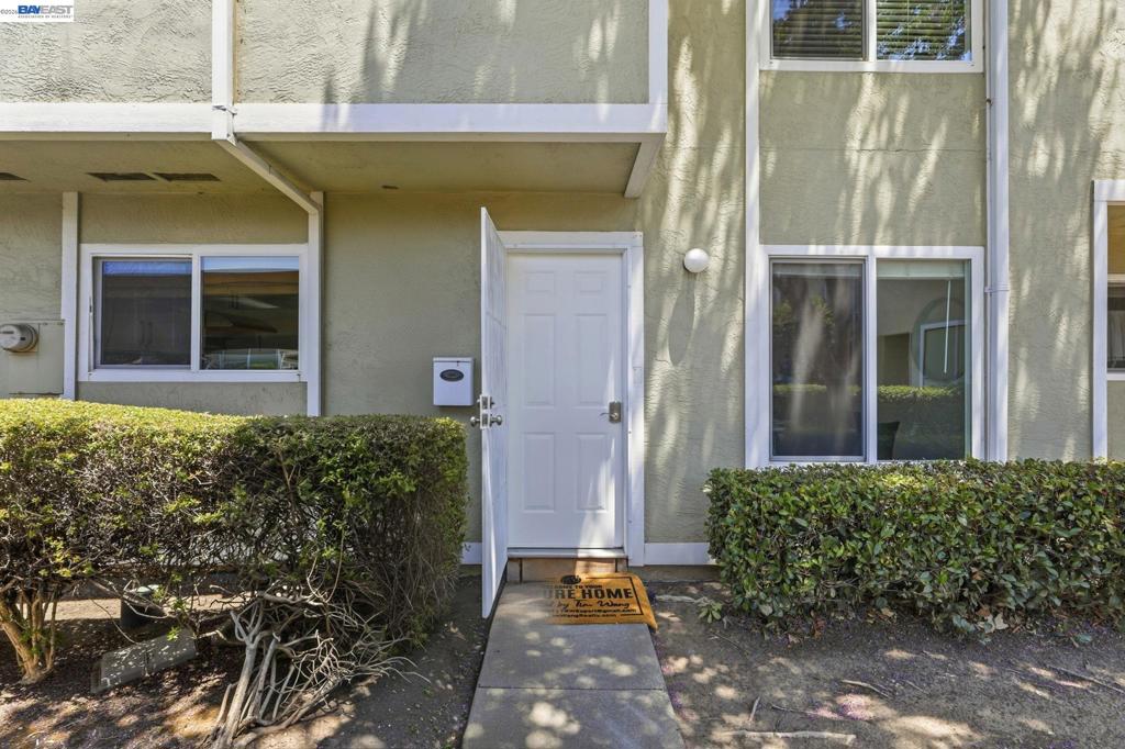4529 Capewood Terrace — photo