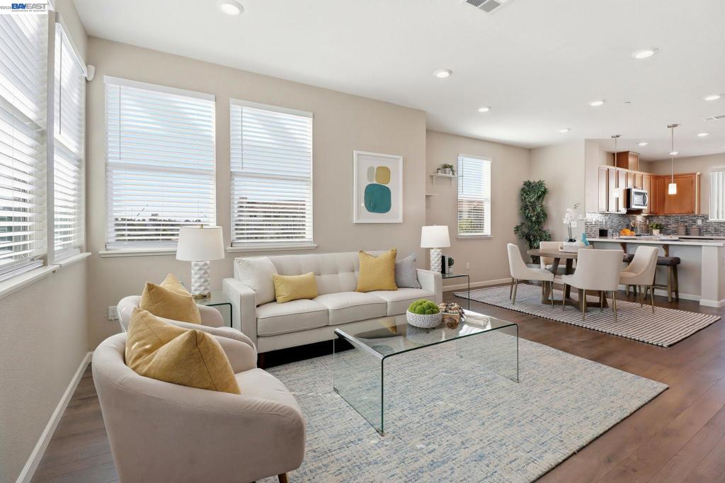 1378 Piper Dr — photo