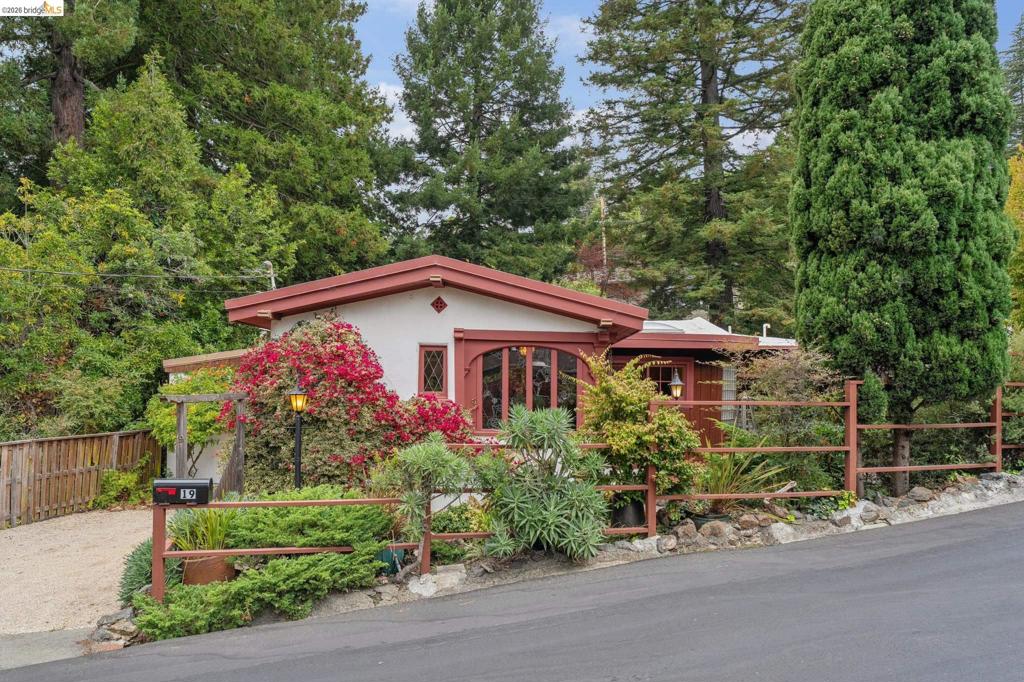 19 Sunset Dr — photo