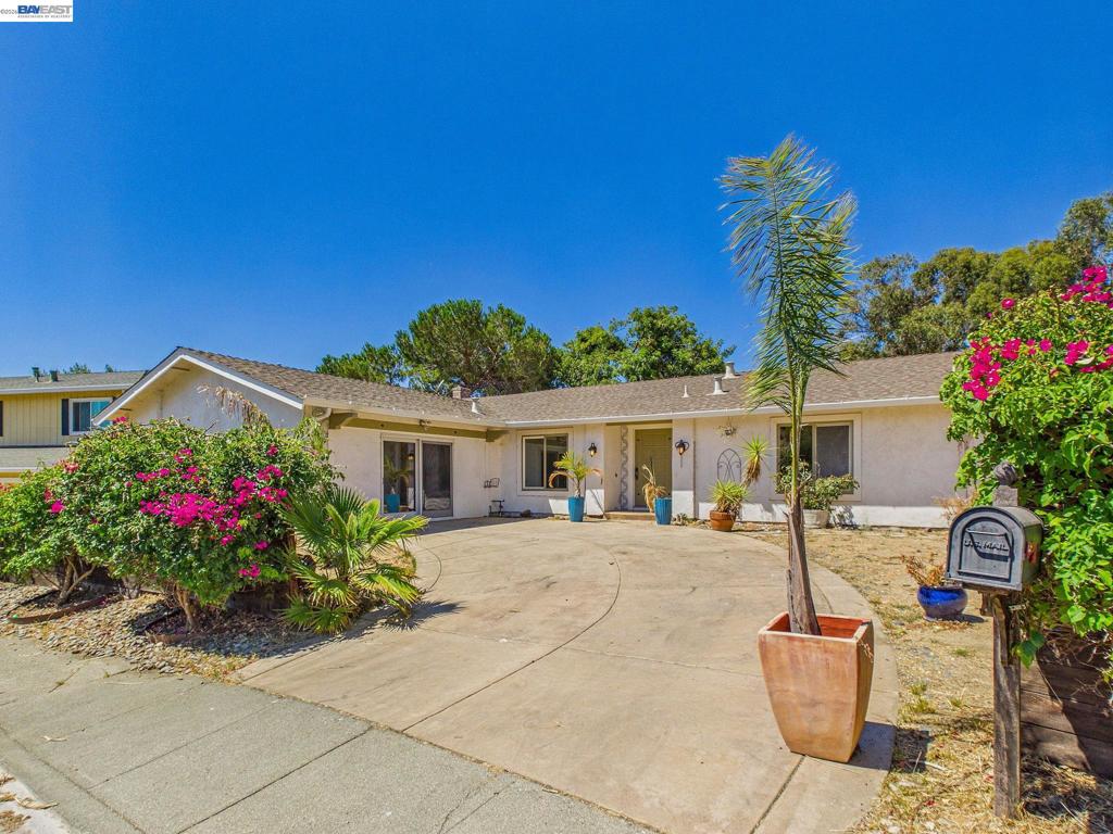 327 Steven Cir — photo