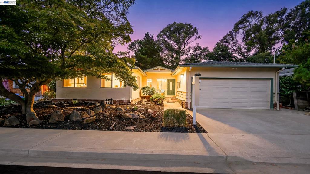 3404 Saddle Dr — photo