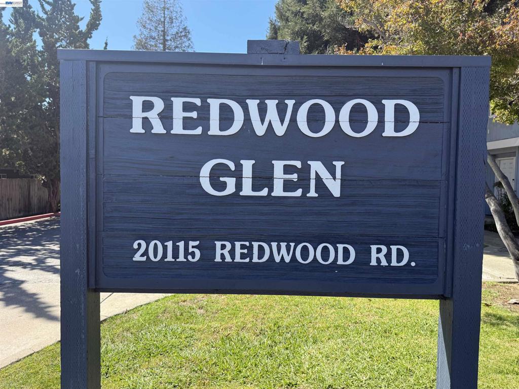 20115 Redwood Rd 15 — photo