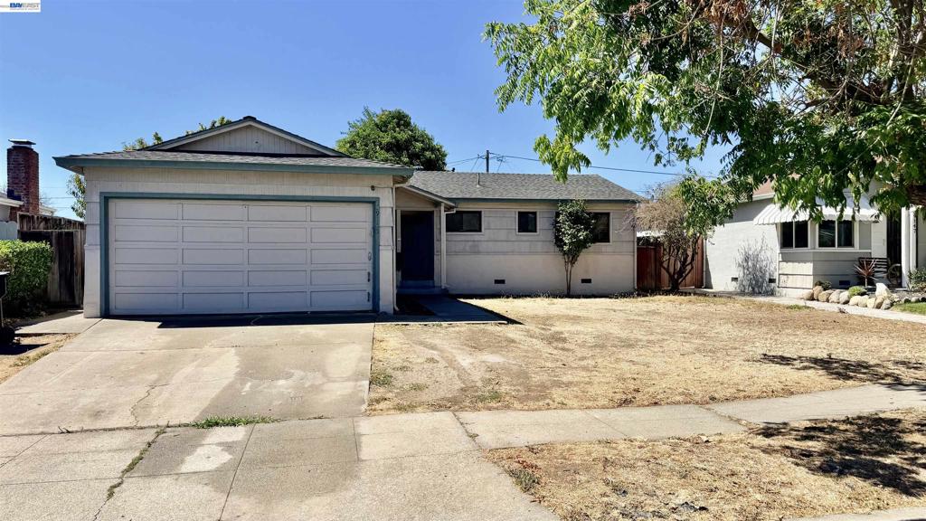 39155 Sutter Dr — photo