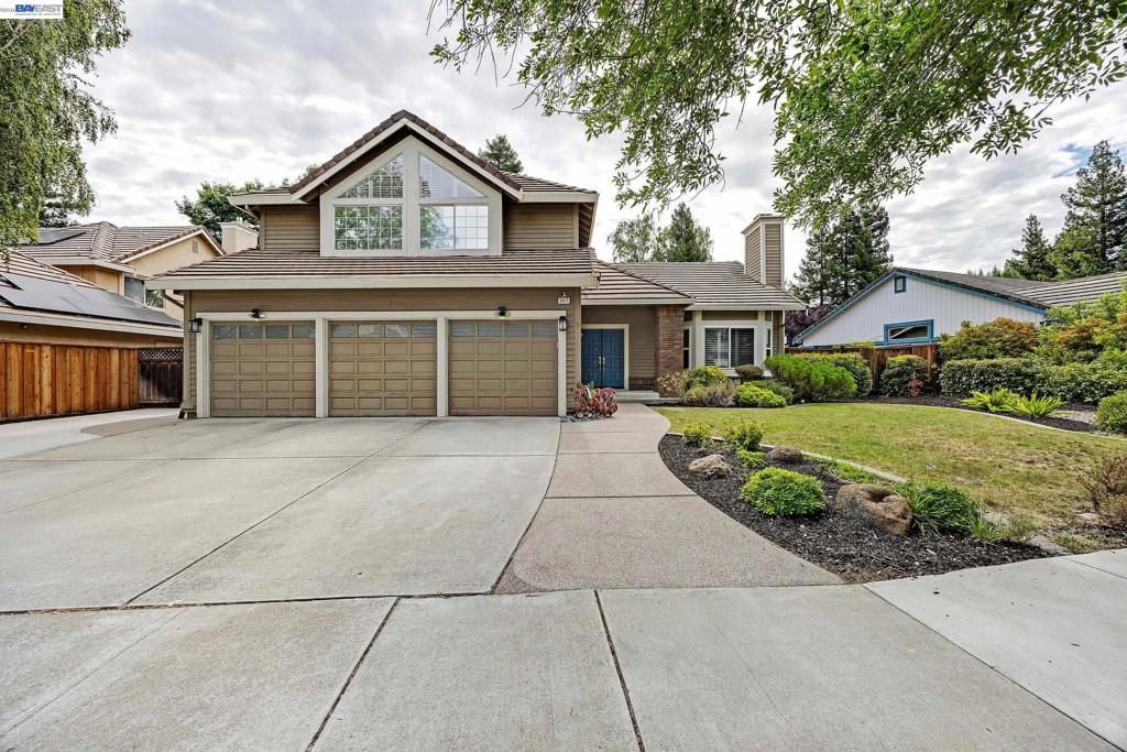 5875 Arlene Way — photo