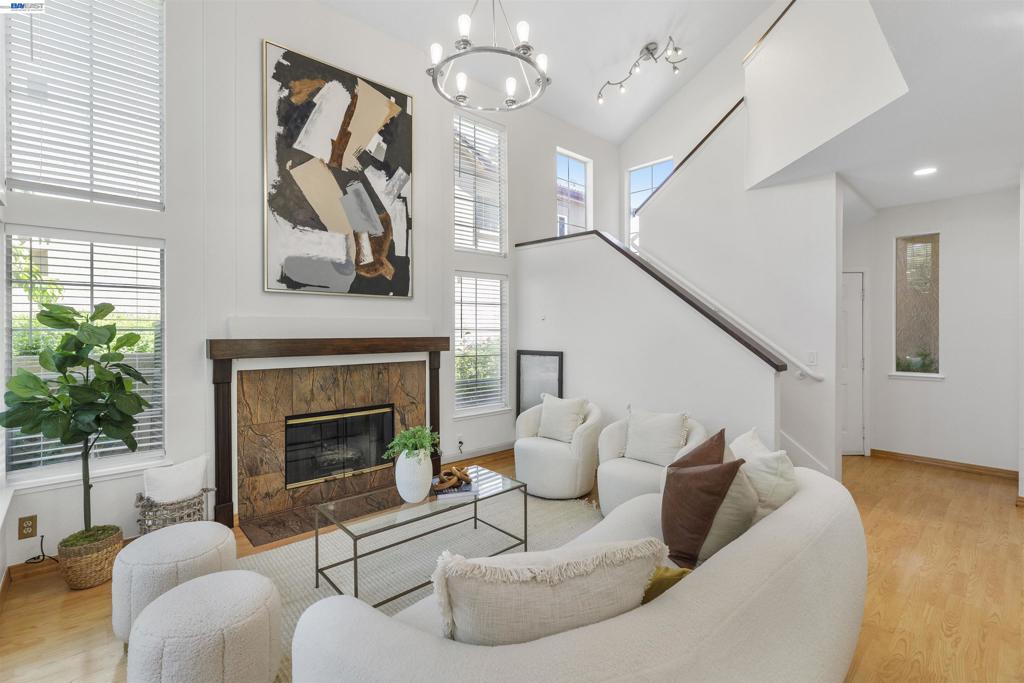 7722 Chantilly Dr — photo
